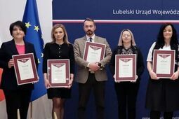 Urząd Wojewódzki świętuje jubileusz, wojewoda nagradza pracowników