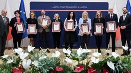 Urząd Wojewódzki świętuje jubileusz, wojewoda nagradza pracowników