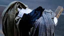 Lublin planuje mobilne punkty zbiórki odzieży i tekstyliów