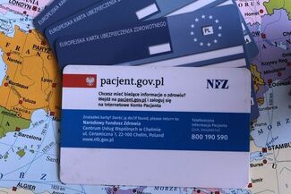 Na narty za granicę? Pamiętaj o tej karcie