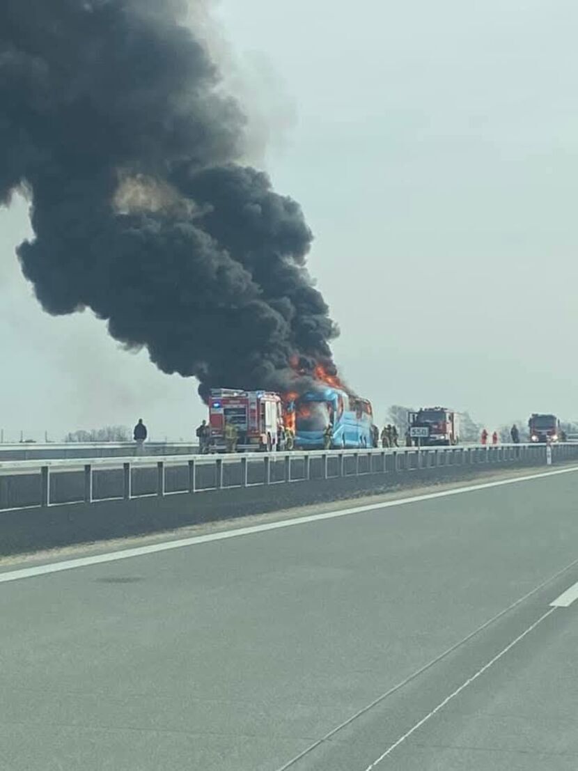 Pożar autokaru na A2