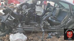 Tragedia na drodze. Kierowca uderzył w drzewo 