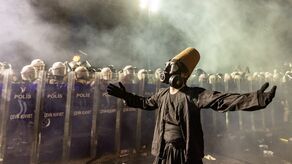 Stambuł, Plac Taksim:  protest przeciwko zatrzymaniu burmistrza miasta, Ekrema Imamoglu. Od 19 do 23 marca podczas organizowanych w Turcji demonstracji zatrzymano już 1133 osób