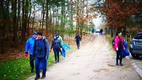 Niedziela w lesie. Wywiozą stamtąd worki śmieci