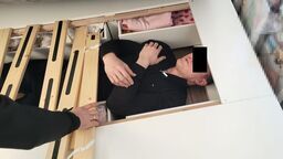 Skazany przed laty pseudokibic schował się w łóżku