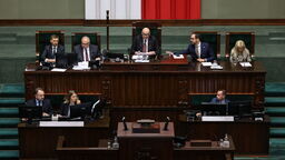 Sejm obniża składkę zdrowotną dla przedsiębiorców. Rząd podzielony, a opozycja przeciw