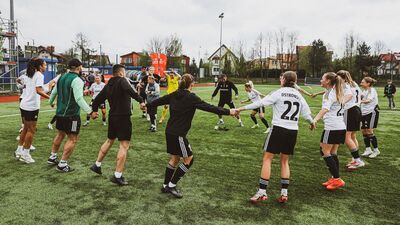 Górniczki spróbują w sobotę zatrzymać lidera tabeli