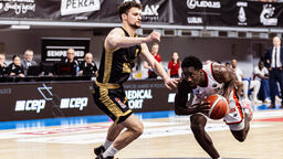 W pierwszym meczu z Treflem Start wygrał 122:121