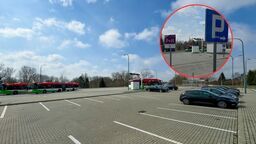 P+R na Węglinie w godzinach szczytu.