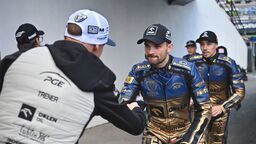 Bartosz Zmarzlik wygrywa Turniej o Złoty Kask. Tuż za nim Mateusz Cierniak i Dominik Kubera