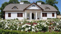 Dworek Starościński jest siedzibą Centrum Integracji Społecznej w Krasnymstawie. jedna z jego sal służy już też nowożeńcom