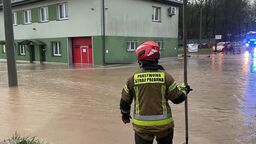 Minionej nocy strażacy wyjeżdżali ponad 440 razy. Trwa szacowanie strat