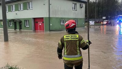 Minionej nocy strażacy wyjeżdżali ponad 440 razy. Trwa szacowanie strat
