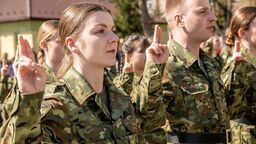 47 nowo przyjętych funkcjonariuszy SG w piątek złożyło ślubowanie w Komendzie Nadbużańskiego Oddziału Straży Granicznej