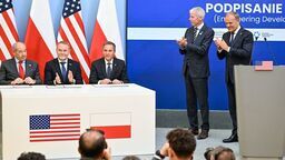 28 kwietnia w siedzibie Kancelarii Prezesa Rady Ministrów w Warszawie Polskie Elektrownie Jądrowe podpisały z konsorcjum Westinghouse-Bechtel umowę pomostową EDA ws. pierwszej polskiej elektrowni jądrowej