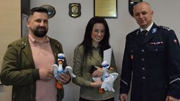 Starszy pan przepadł w lesie. Małżeństwo pomogło w jego odnalezieniu