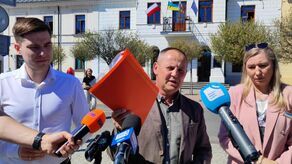 Petycję wraz z koncepcją i podpisami komitet złożył w środę w ratuszu