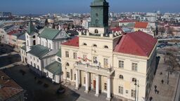 Dwie wizje radnych na Plac Łokietka. Fontanna czy drzewa? 