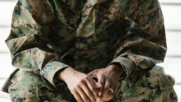 Rozkochał ją "amerykański żołnierz". I okradł z... 50 tys. zł