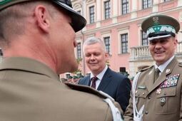 Szef MSWiA w Lublinie. Medale, awanse i zapowiedź podwyżek