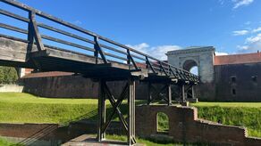 Most przy Nowej Bramie Lubelskiej został zamknięty kilka lat temu. W tegorocznym budżecie miasta zabezpieczono pieniądze na jego remont