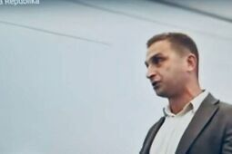 Bąkiewicz i TV Republika na sesji. Jest oświadczenie władz miasta