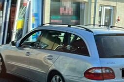 Uderzył w sklep i odjechał