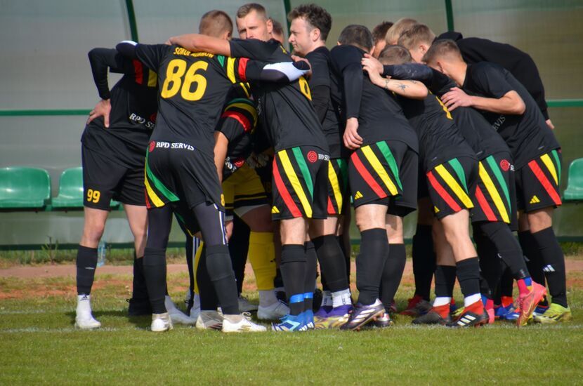 Sokół Adamów odniósł w weekend cenne zwycięstwo<br />
