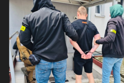 Naoglądał się filmów akcji i przed policją uciekał po dachach