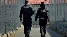 Praca strażników więziennych nie jest łatwa, ale nieźle płatna. Do obsadzenia jest sporo etatów