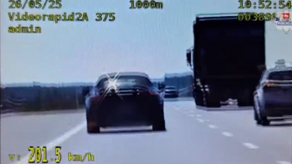 60 lat na karku, a na liczniku auta ponad 200 km/h