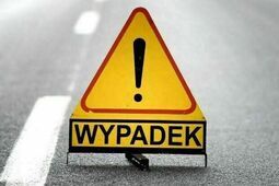 Zofiówka: zderzenie trzech samochodów. Jedna osoba ranna, droga zablokowana