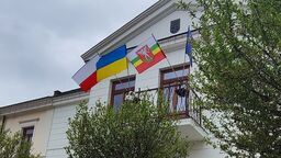 Flaga Ukrainy znowu powiewa na urzędzie. Zbierają podpisy pod petycją w tej sprawie