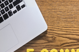 Księgowość e-commerce bez tajemnic: praktyczny przewodnik dla sprzedających online