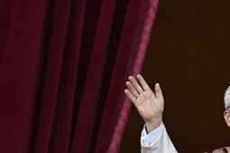 Nowym papieżem został kardynał Robert Prevost z USA i przyjął imię Leona XIV. Pierwsze słowa biskupa Rzymu