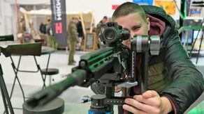 Wojskowe rosomaki, skóra niedźwiedzia i grochówka od myśliwych. Zajrzyj na "Militaria" w Lublinie