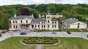 Pałac w trakcie prowadzonych prac