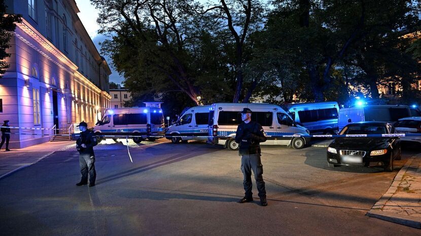 Działania służb na terenie Kampusu Głównego UW w Warszawie