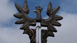 Pomnik „Rzeź Wołyńska” w Domostawie (woj. podkarpackie) odsłonięty w 2024 roku 