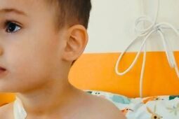 Ignaś walczy z ostrą białaczką. Można pomóc małemu wojownikowi