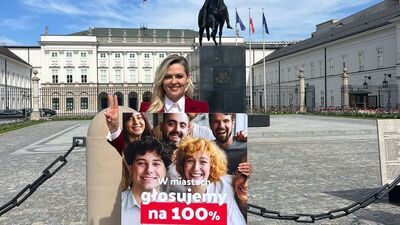 Marta Majewska, burmistrz Hrubieszowa była we wtorek pod Pałacem Prezydenckim w Warszawie, gdzie wraz z innymi samorządowcami z całej Polski zainaugurowano ogólnopolską kampanię profrekwencyjną „Głosujemy na 100%”