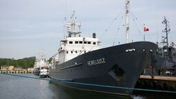 Na miejsce zdaerzenia, dla pełnego wyjaśnienia sprawy, wypłynął ORP „Heweliusz”, okręt hydrograficzny wyspecjalizowany w monitorowaniu 