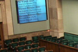 Sejm za dalszym czasowym zawieszeniem prawa do składania wniosków o azyl