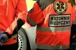 Agresywny pacjent stanie przed sądem. Za atak na ratownika medycznego