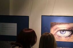 Pomiędzy barierami. Świat oczami młodych z czterech zakątków świata