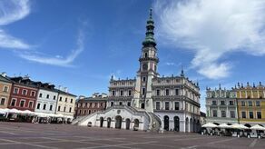 Naborów było kilka. W końcu Zamość ma panią sekretarz 