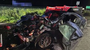 Dwie osoby zginęły po zderzeniu z szambiarką 