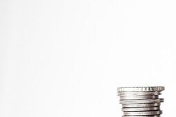 Ile zarabiają prezydenci miast z naszego regionu? Sprawdzamy ich oświadczenia majątkowe