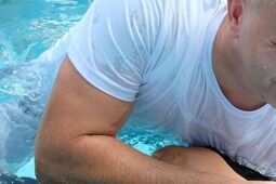 Na trybunach zamiast kibiców świadkowie Jehowy