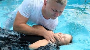 Na trybunach zamiast kibiców świadkowie Jehowy